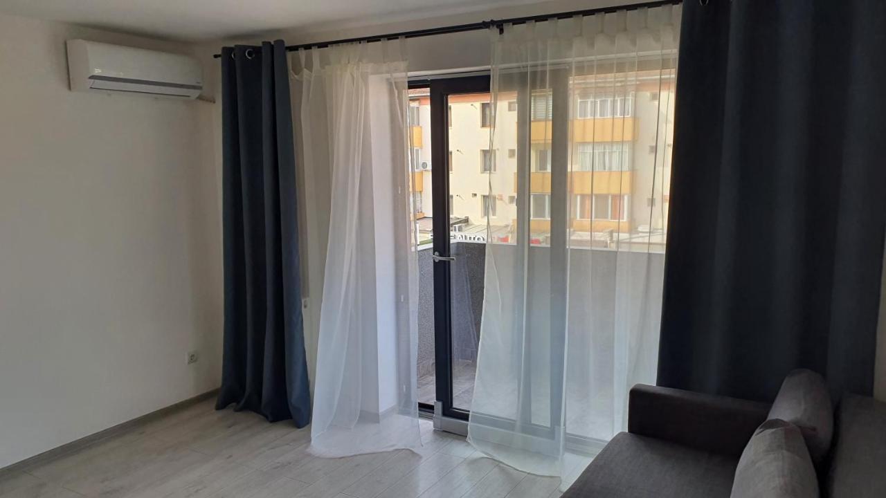 Fim Apartament Apartment Hunedoara Exterior photo